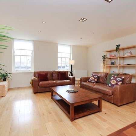 Joivy Spacious 2 Bed,2 Bath Flat, Free Parking And Rooftop Terrace Edinburgh Luaran gambar