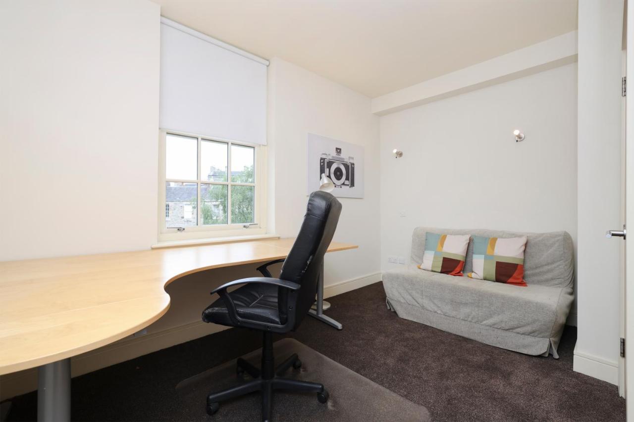 Joivy Spacious 2 Bed,2 Bath Flat, Free Parking And Rooftop Terrace Edinburgh Luaran gambar
