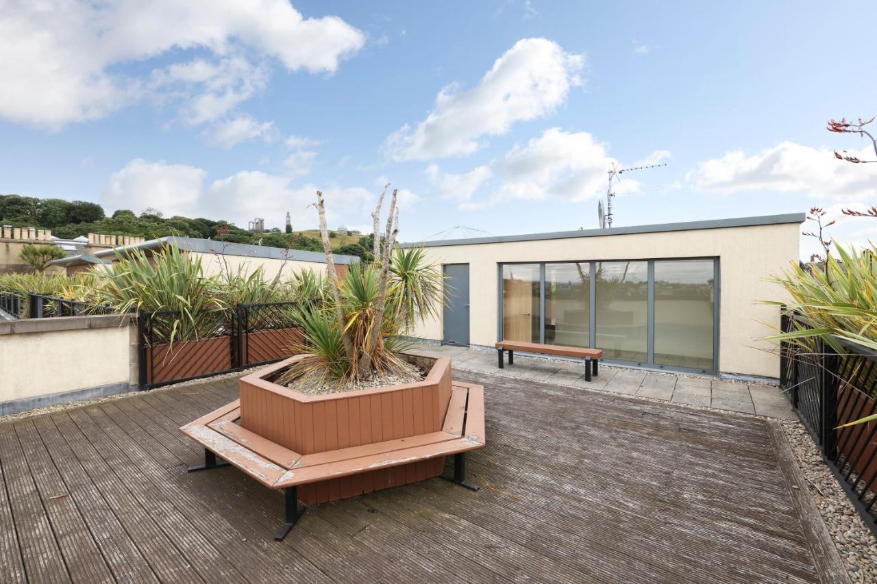Joivy Spacious 2 Bed,2 Bath Flat, Free Parking And Rooftop Terrace Edinburgh Luaran gambar