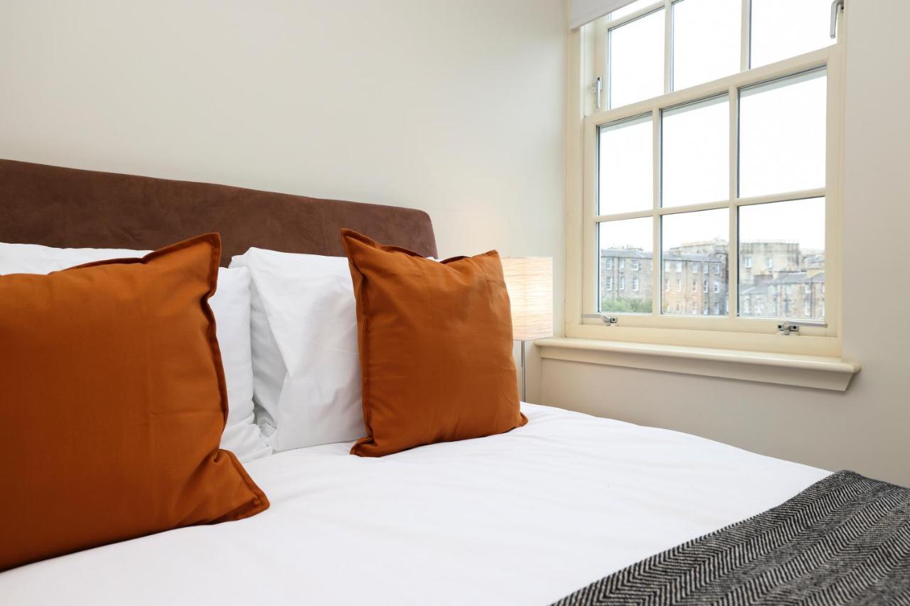 Joivy Spacious 2 Bed,2 Bath Flat, Free Parking And Rooftop Terrace Edinburgh Luaran gambar