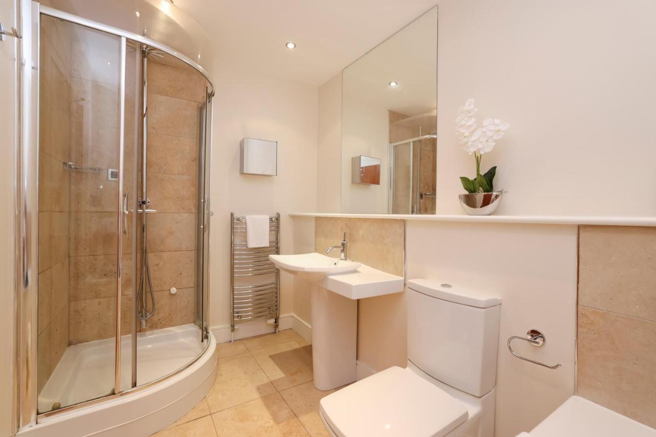 Joivy Spacious 2 Bed,2 Bath Flat, Free Parking And Rooftop Terrace Edinburgh Luaran gambar